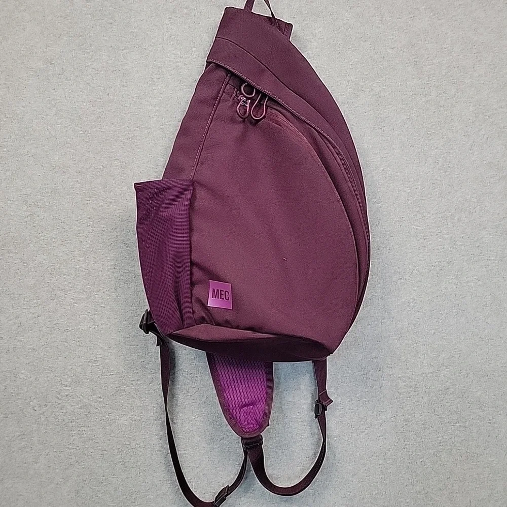 Mountain Equipment Co-op MEC Pod Sling Pack in Purple Padded Travel Hiking